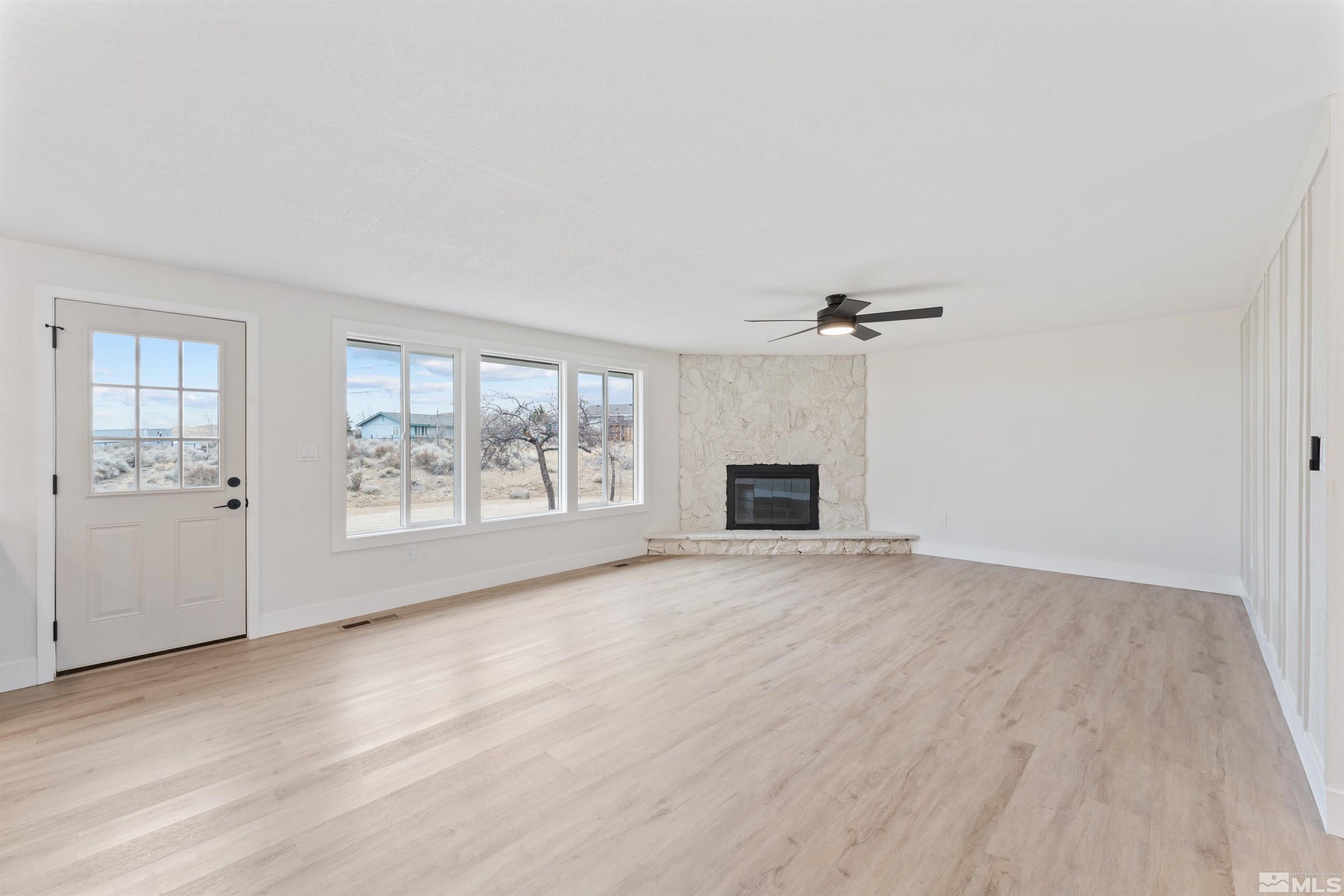 2460 Seneca Drive Reno, NV 89506 - Photo 6 of 38 Photo 6