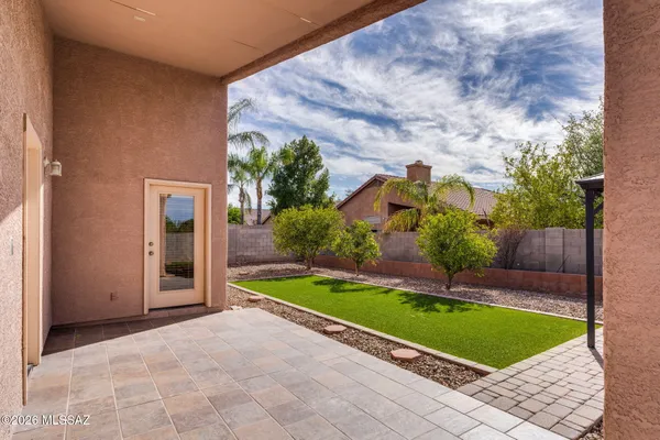 $445,000 | 7473 North Clemens Way, Tucson, AZ 85743