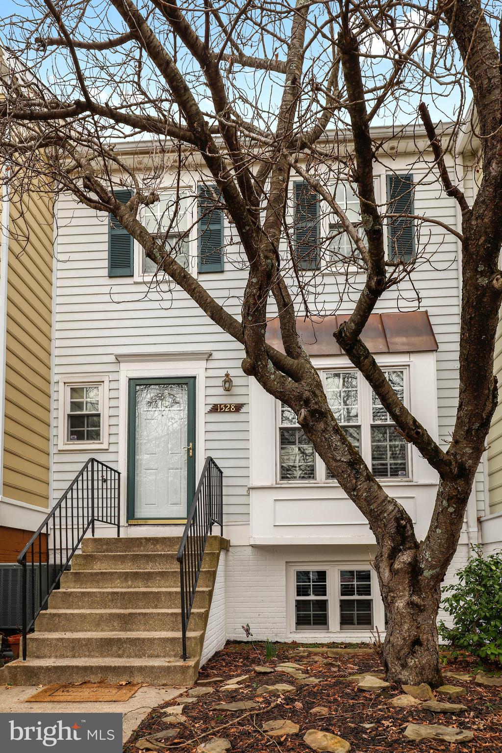 1528 Marlborough Court Crofton, MD 21114 - Photo 2 of 24