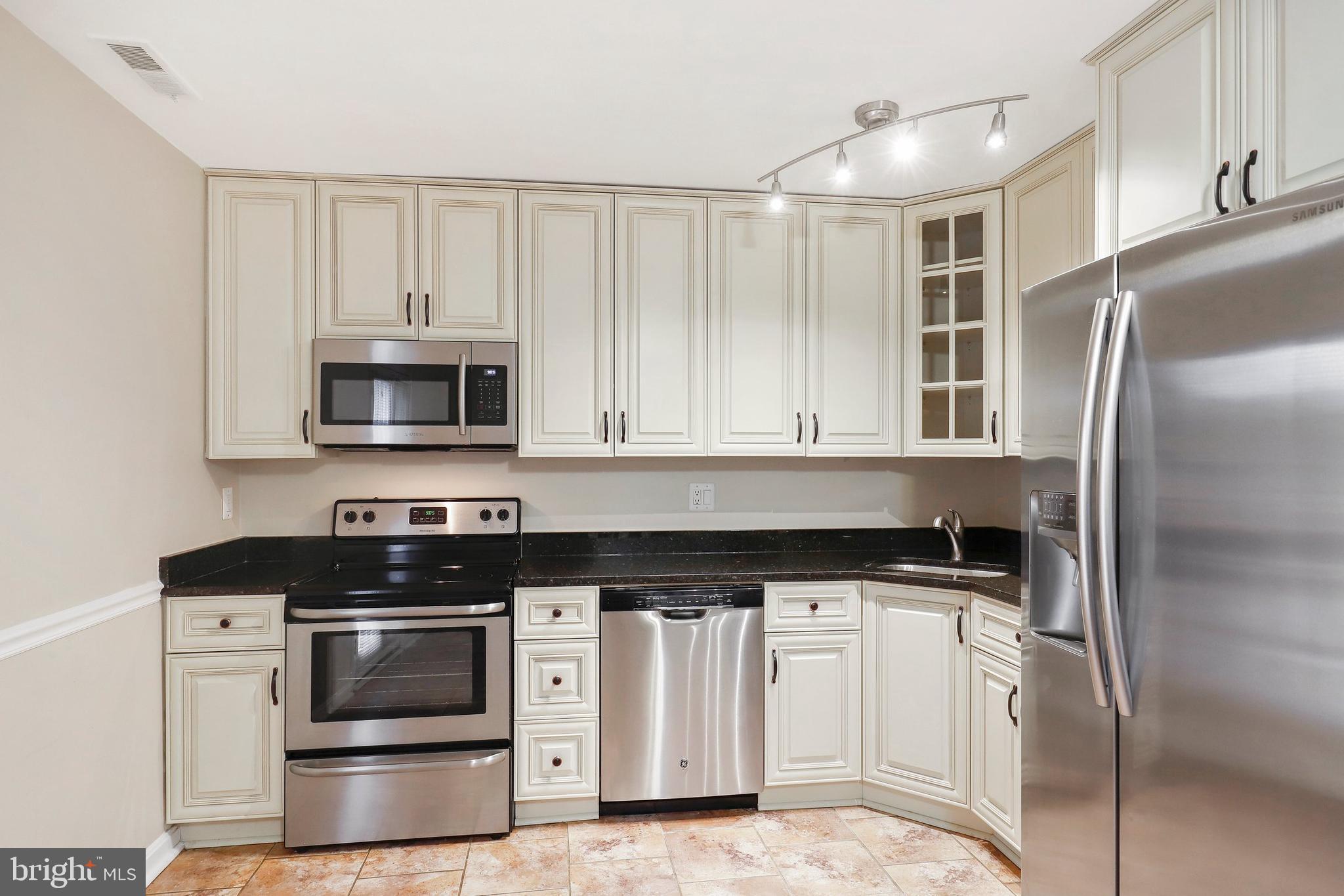 1528 Marlborough Court Crofton, MD 21114 - Photo 6 of 24