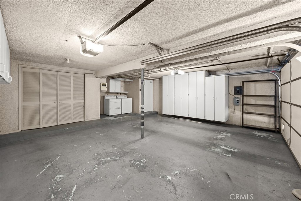 591 Fairview Avenue Arcadia, CA 91007 - Photo 13 of 20 a view of an empty room