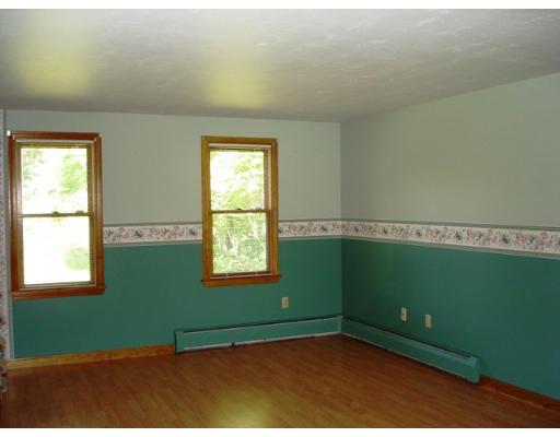 727 Reservoir Road Lunenburg, MA 01462 - Photo 5 of 10 Gallery Image 5