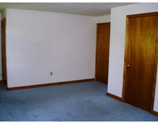 727 Reservoir Road Lunenburg, MA 01462 - Photo 7 of 10 Gallery Image 7