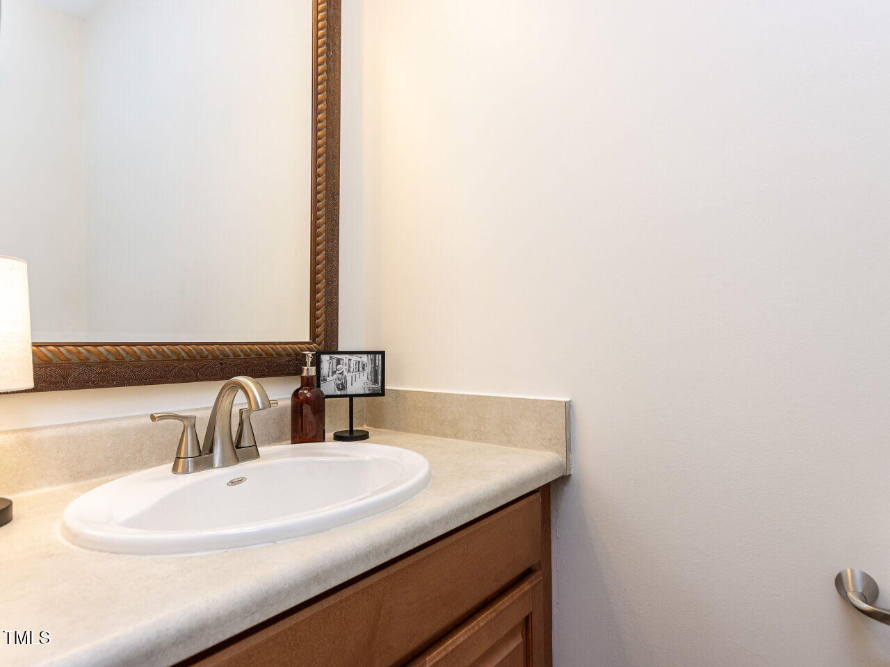 4646 Fawnbrook Circle Raleigh, NC 27612 - Photo 13 of 31 013-1280x960-half-bath