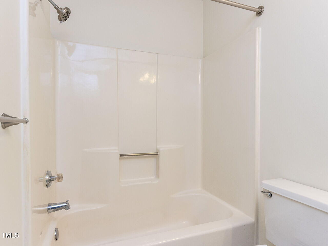 4646 Fawnbrook Circle Raleigh, NC 27612 - Photo 18 of 31 018-1280x960-bathroom