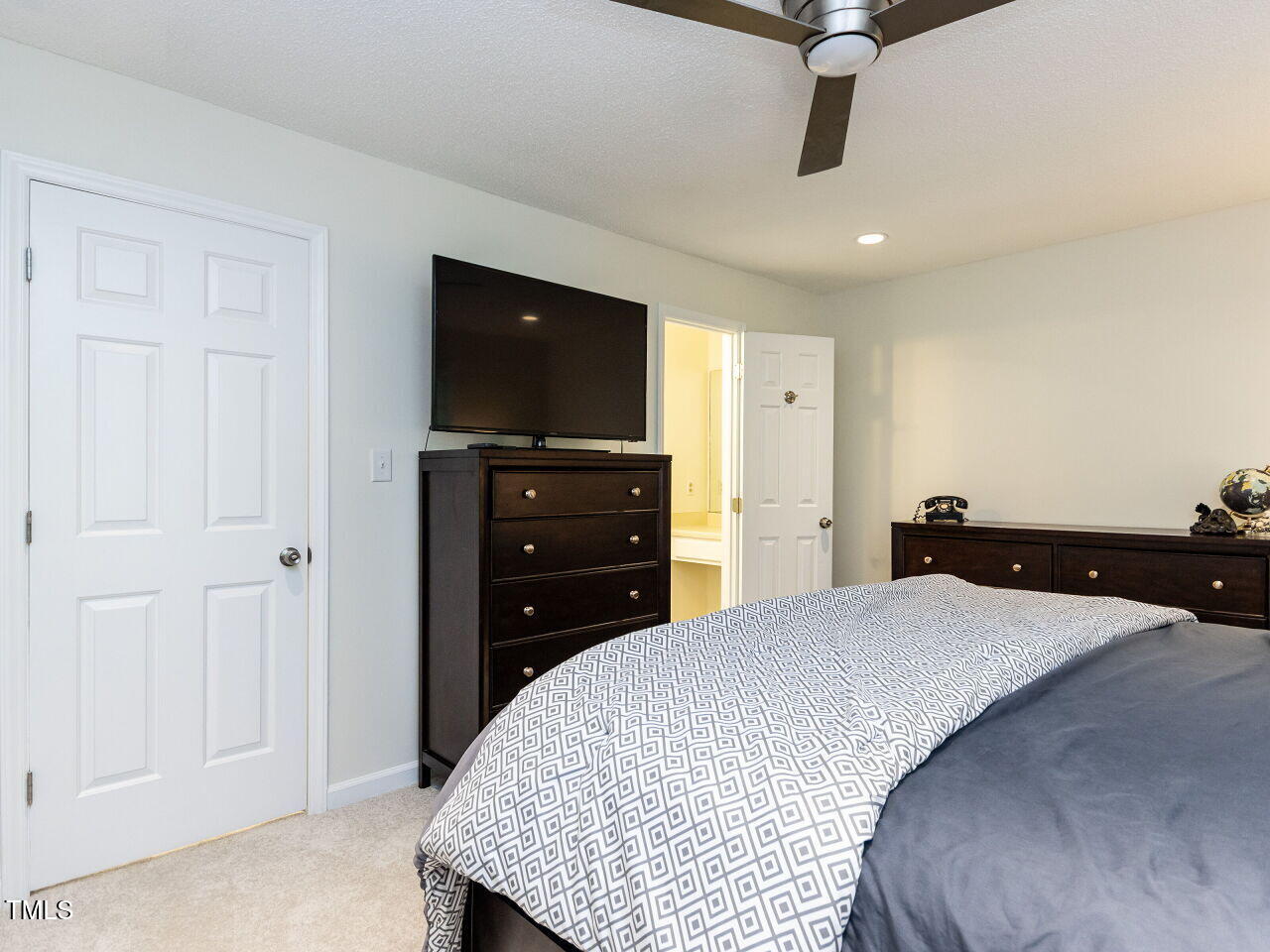 4646 Fawnbrook Circle Raleigh, NC 27612 - Photo 21 of 31 020-1280x960-bedroom