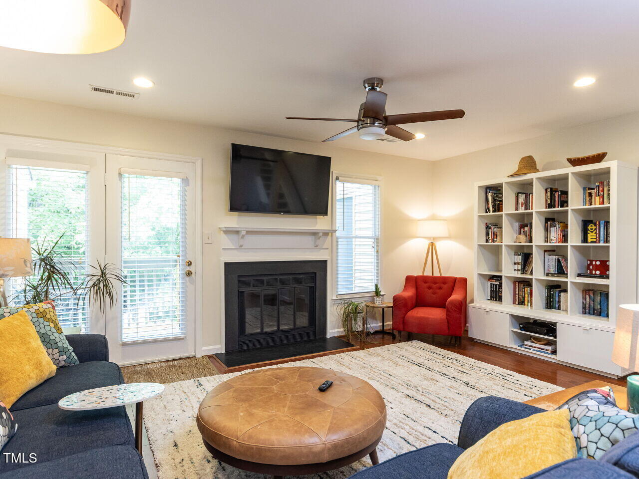 4646 Fawnbrook Circle Raleigh, NC 27612 - Photo 10 of 31 010-1280x960-living-room
