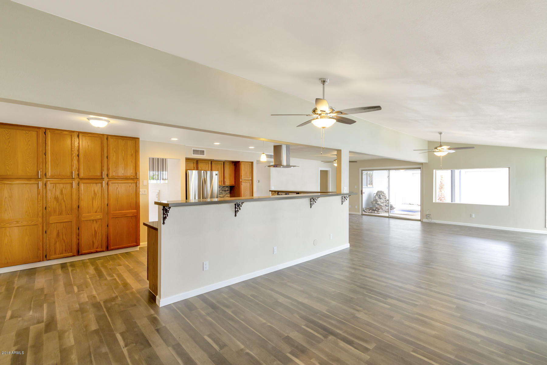 2349 West Kathleen Road Phoenix, AZ 85023 - Photo 11 of 23 kitchen