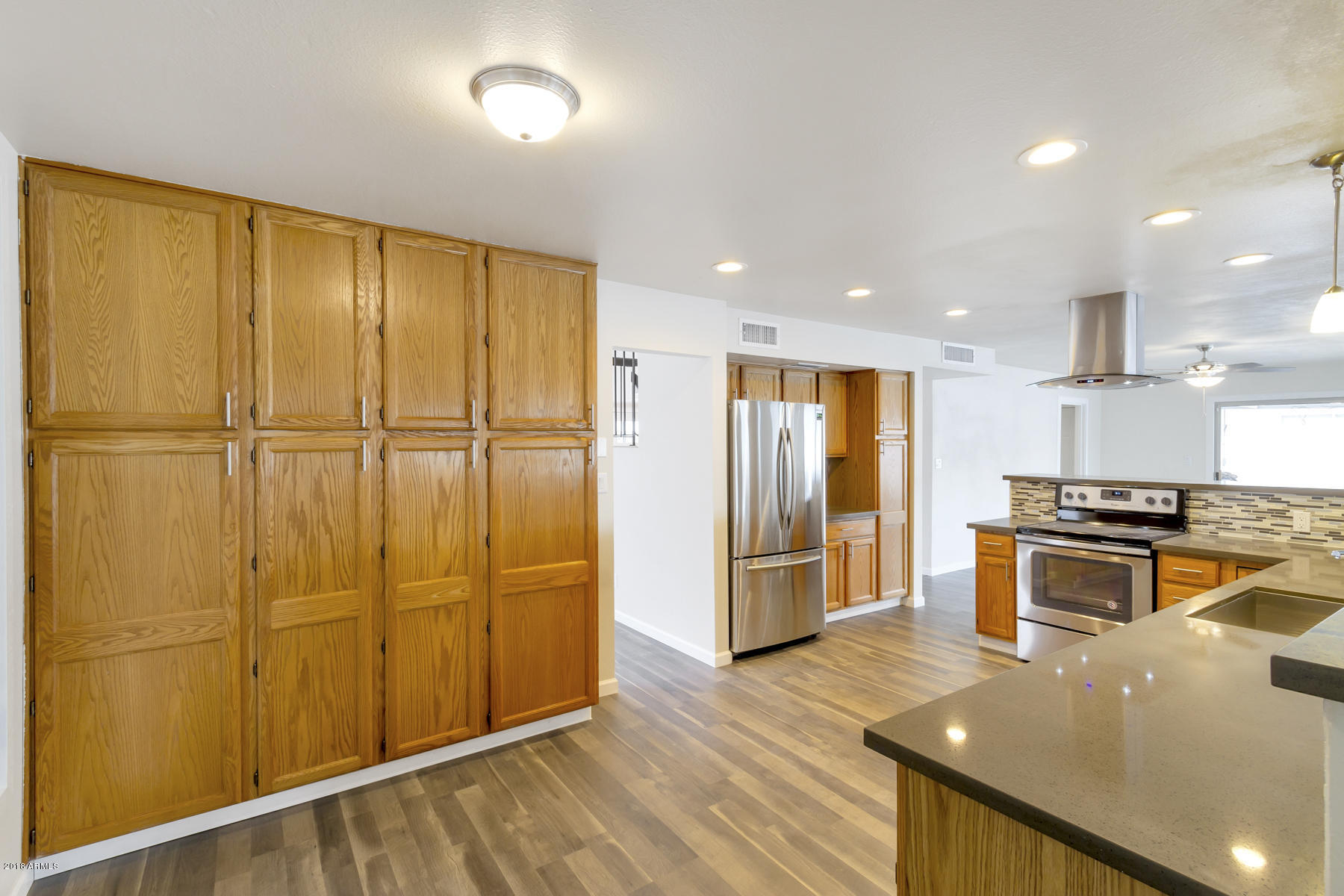 2349 West Kathleen Road Phoenix, AZ 85023 - Photo 12 of 23 kitchen