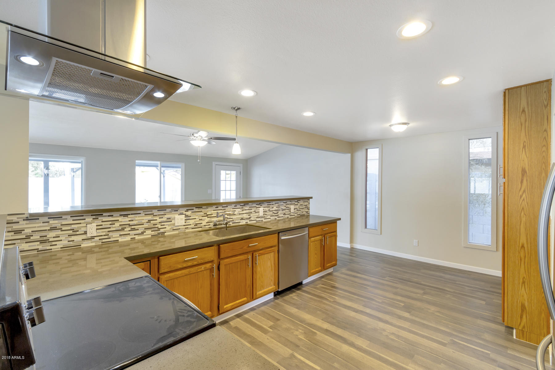 2349 West Kathleen Road Phoenix, AZ 85023 - Photo 13 of 23 kitchen