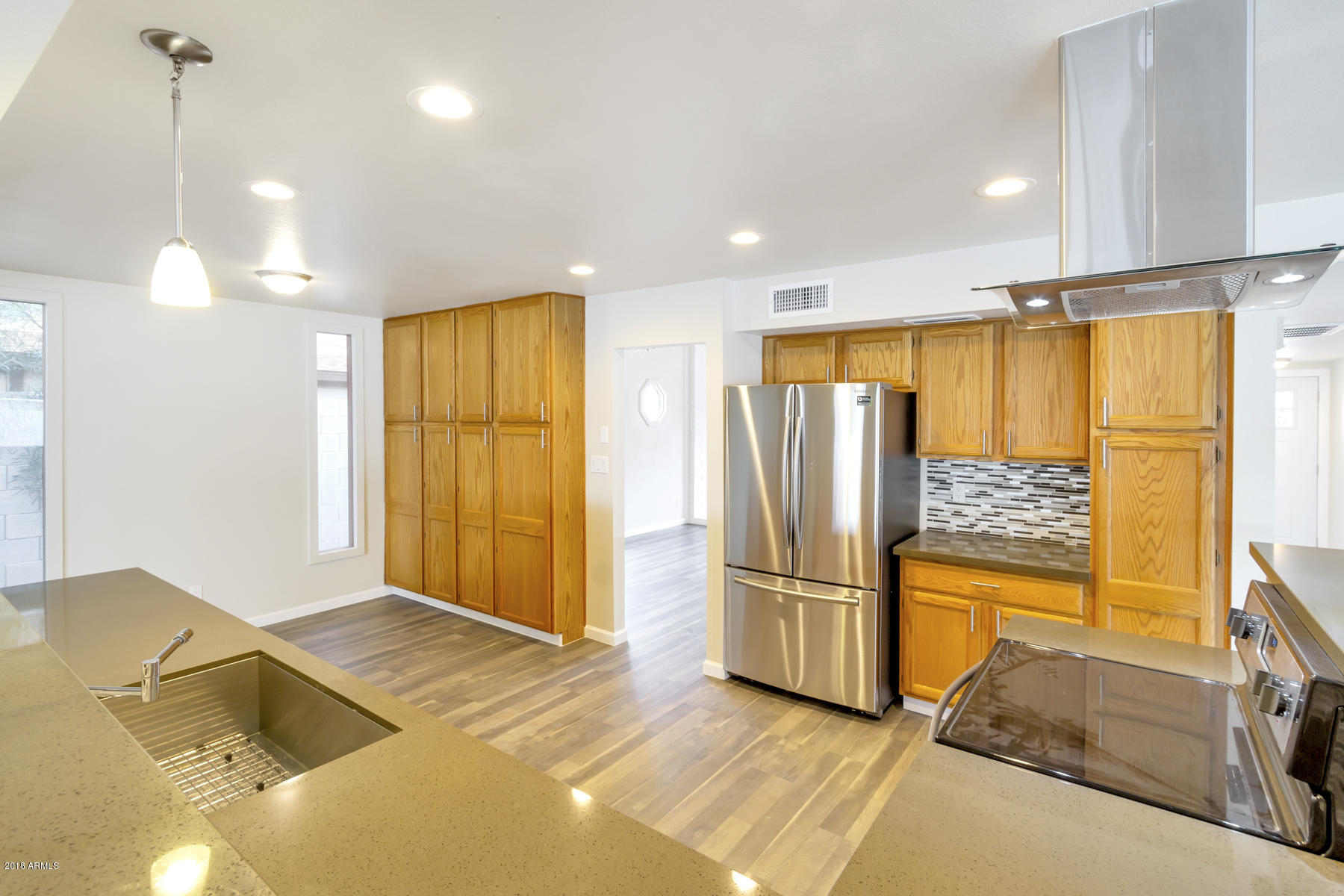 2349 West Kathleen Road Phoenix, AZ 85023 - Photo 15 of 23 kitchen