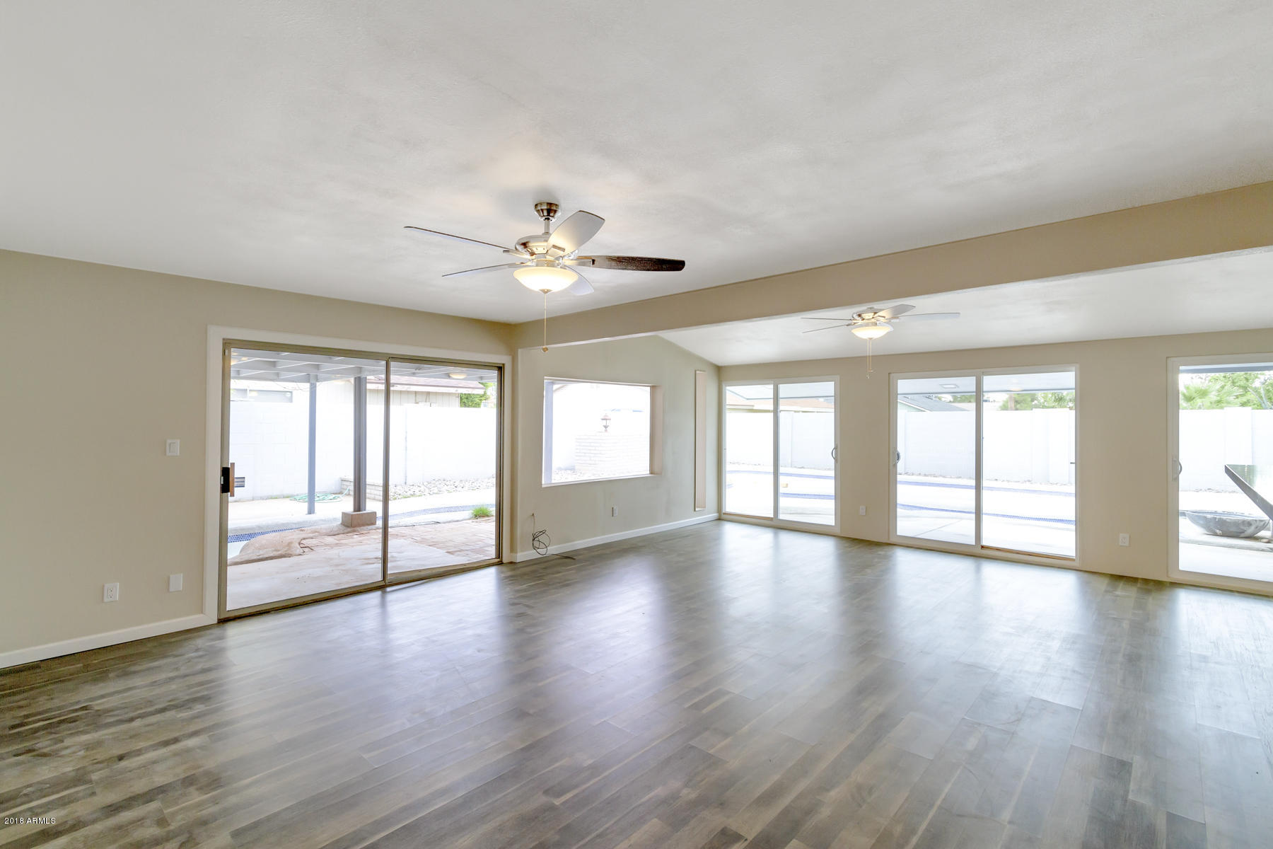 2349 West Kathleen Road Phoenix, AZ 85023 - Photo 8 of 23 kitchen/great room