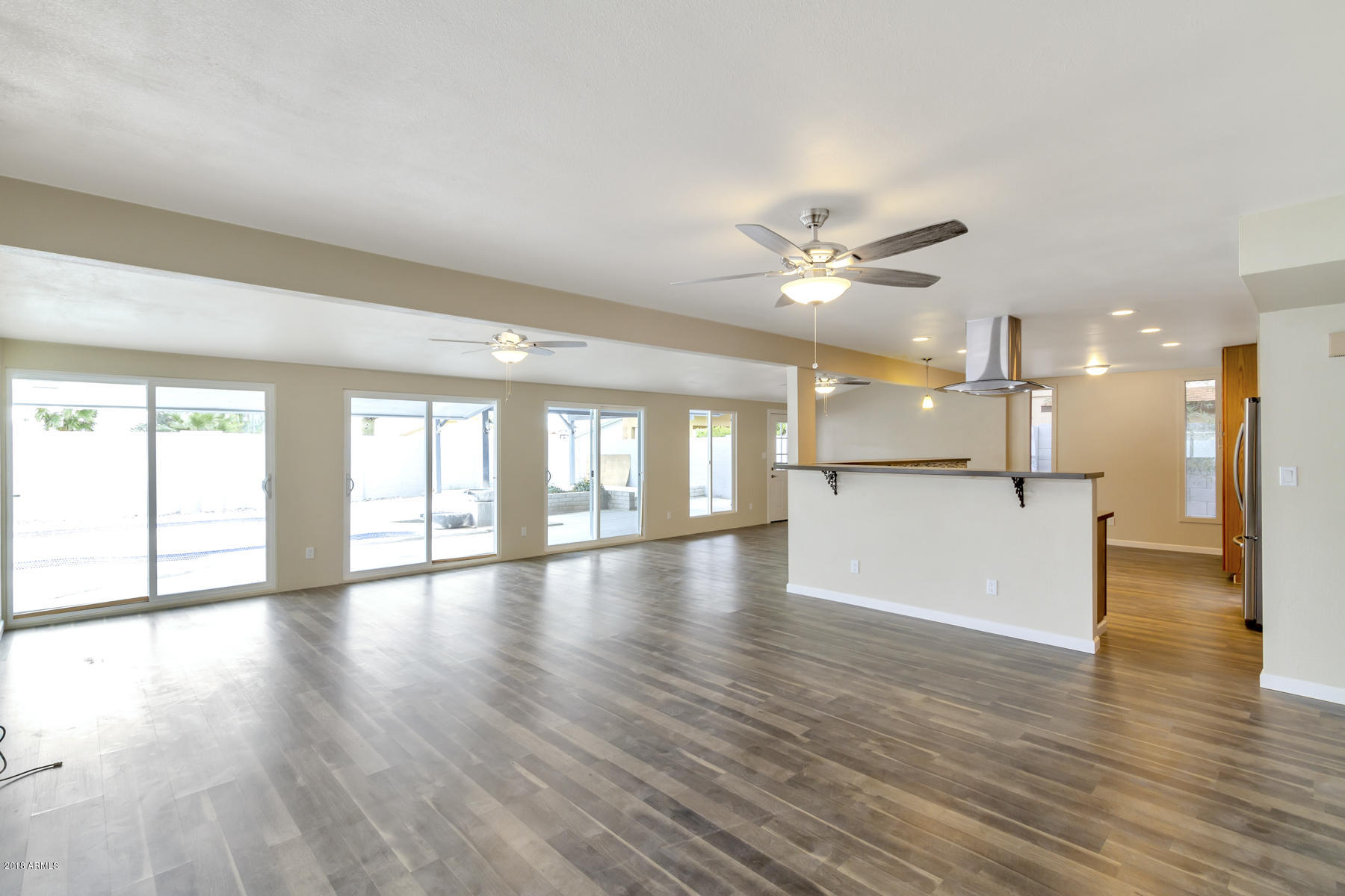 2349 West Kathleen Road Phoenix, AZ 85023 - Photo 9 of 23 kitchen/great room