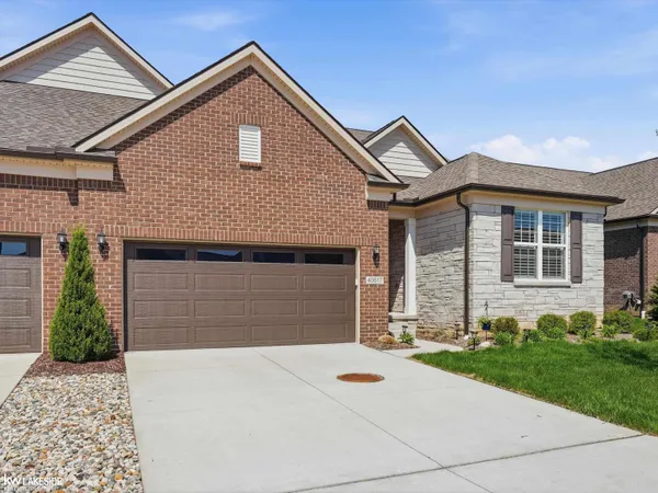 $429,900 | 40617 Tulip Trace, Clinton Township, MI 48036