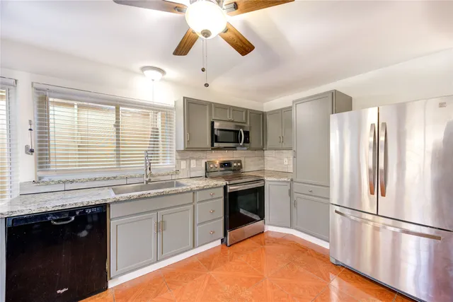 $185,500 | 12339 South Dairy Ashford Road, Unit 2339, Houston, TX 77099