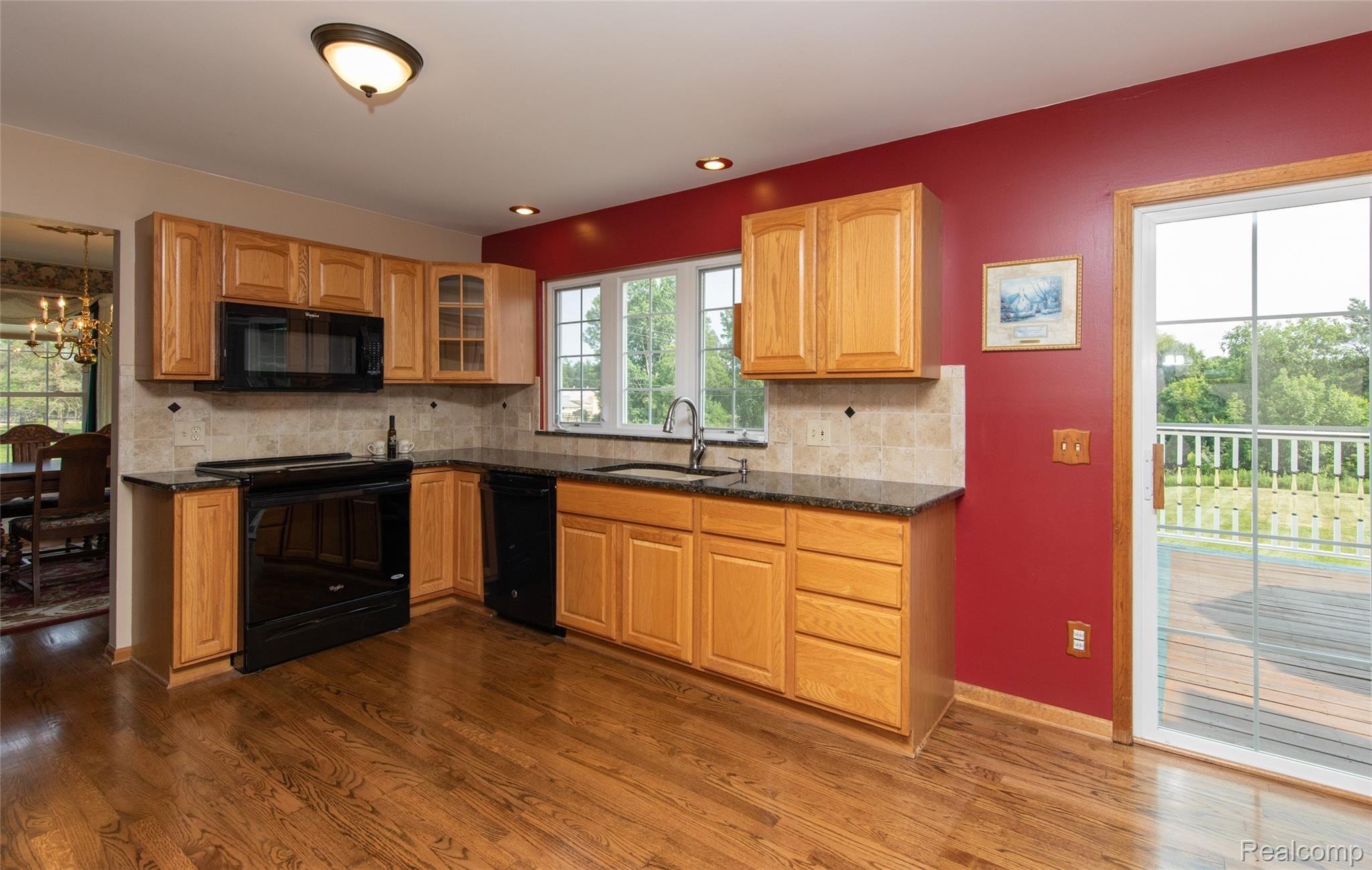 5397 Clarkston Road Clarkston, MI 48348 - Photo 9 of 60 7.JPG