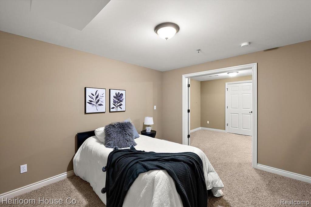 45926 South Stonewood Road Canton, MI 48187 - Photo 43 of 73
