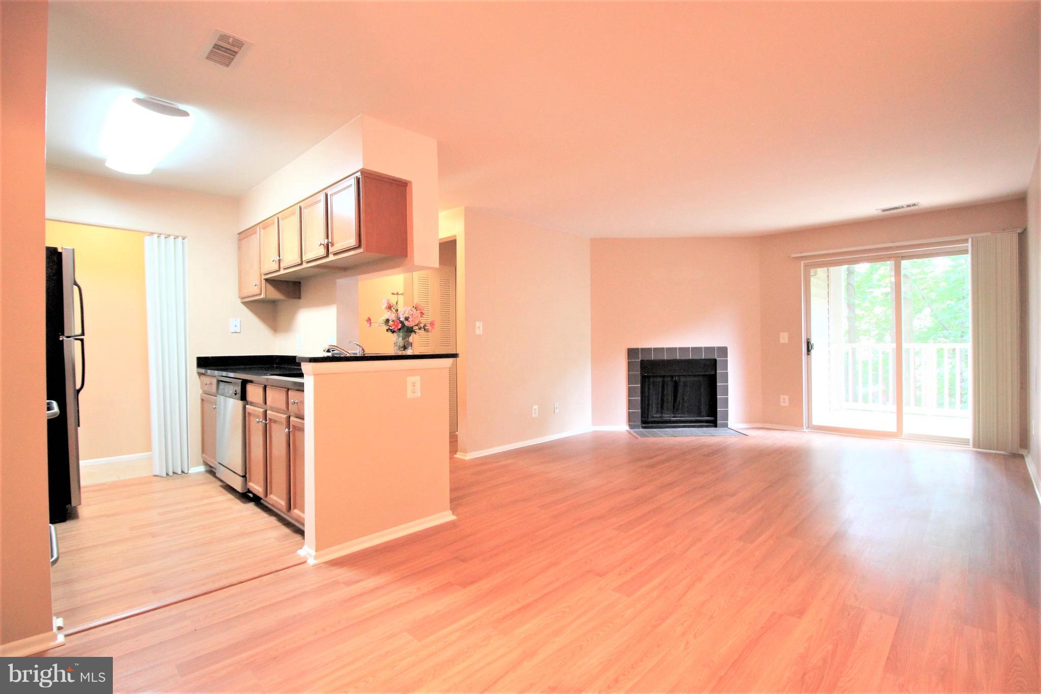 1783 Jonathan Way, Unit H Reston, VA 20190 - Photo 2 of 27 Living Room