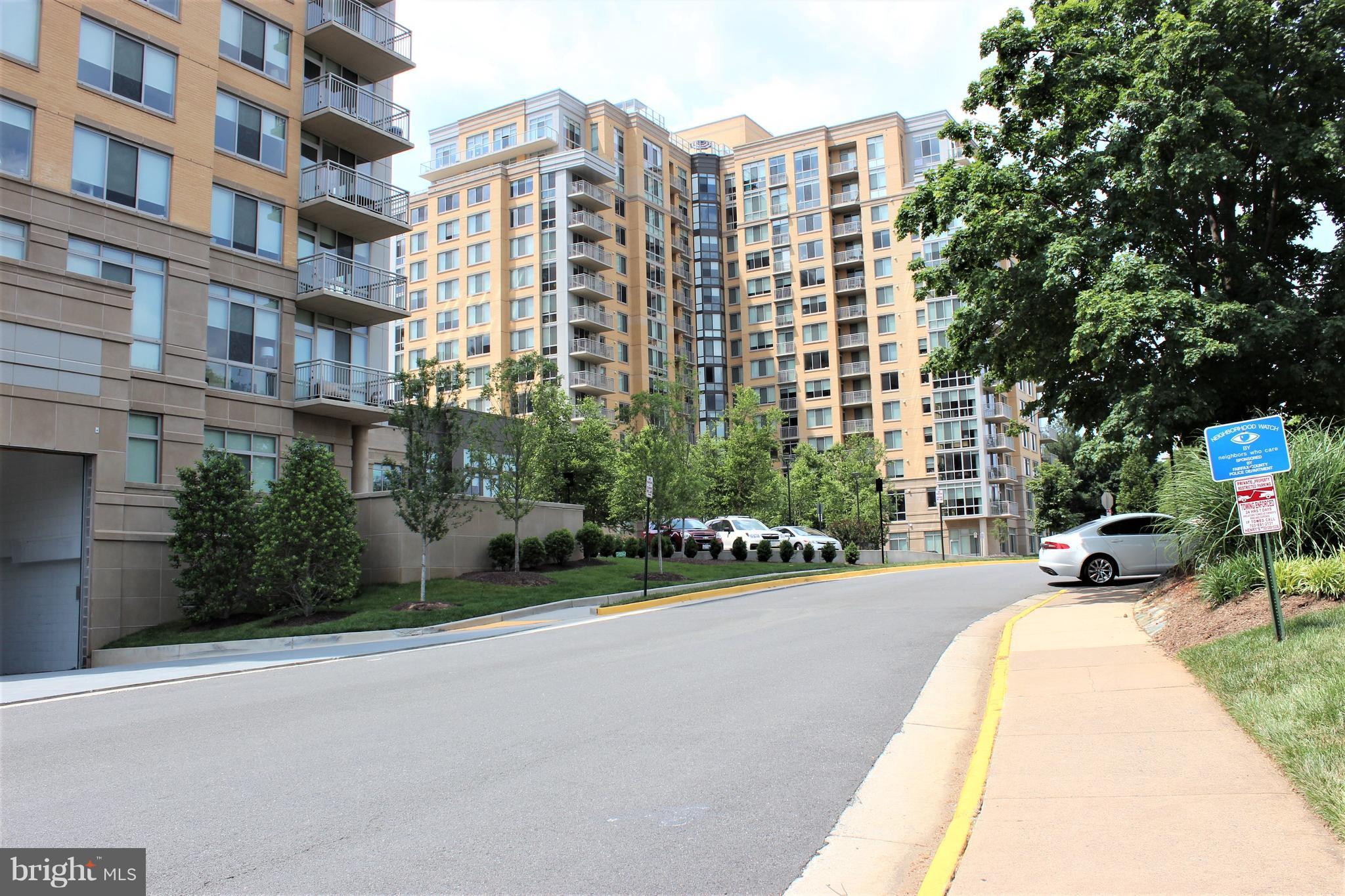 1783 Jonathan Way, Unit H Reston, VA 20190 - Photo 19 of 27 Community Entrance