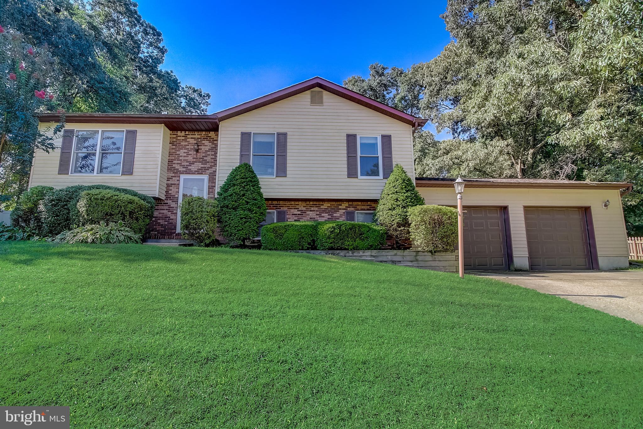 207 Ullman Road Pasadena, MD 21122 - Photo 2 of 41