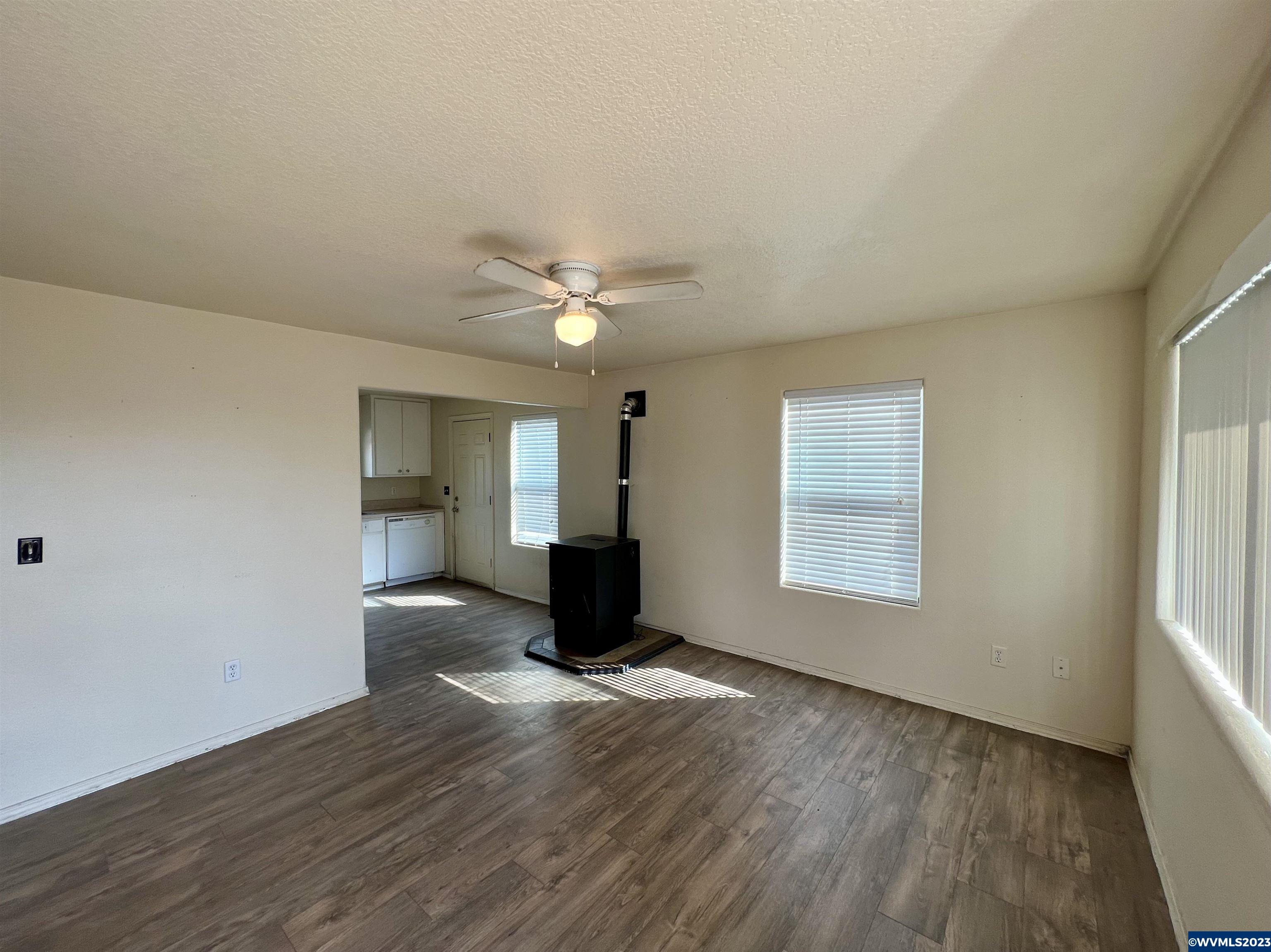 39035 West Scio Road Scio, OR 97374 - Photo 5 of 16 Gallery Image 5