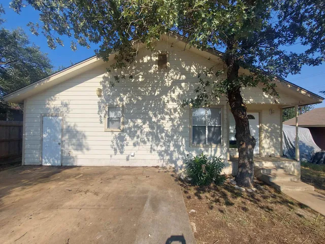 $1,495 | 752 Pecan Lane, Cottonwood Shores, TX 78657