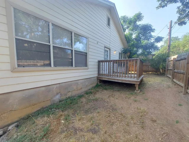 $1,495 | 752 Pecan Lane, Cottonwood Shores, TX 78657