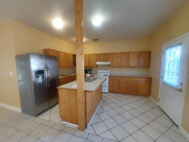 $1,495 | 752 Pecan Lane, Cottonwood Shores, TX 78657