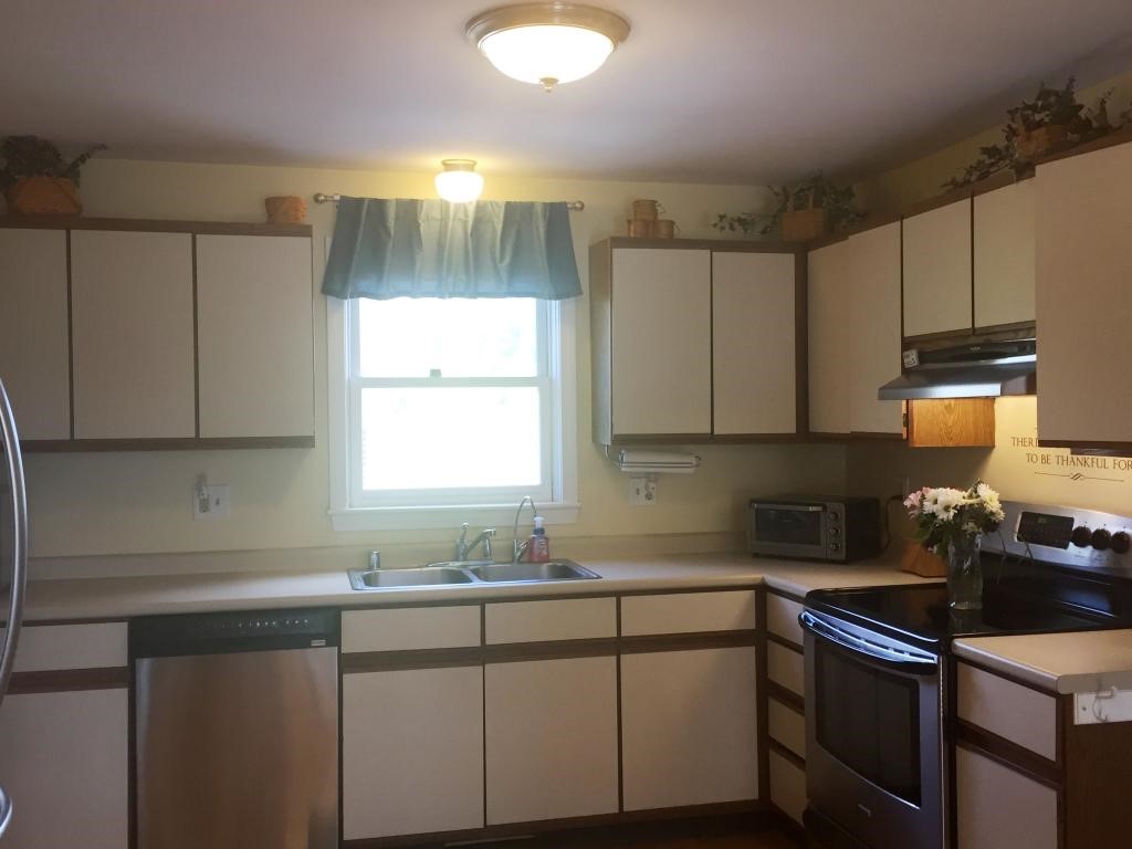 469 North River Road, Unit 4 Milford, NH 03055 - Photo 6 of 25