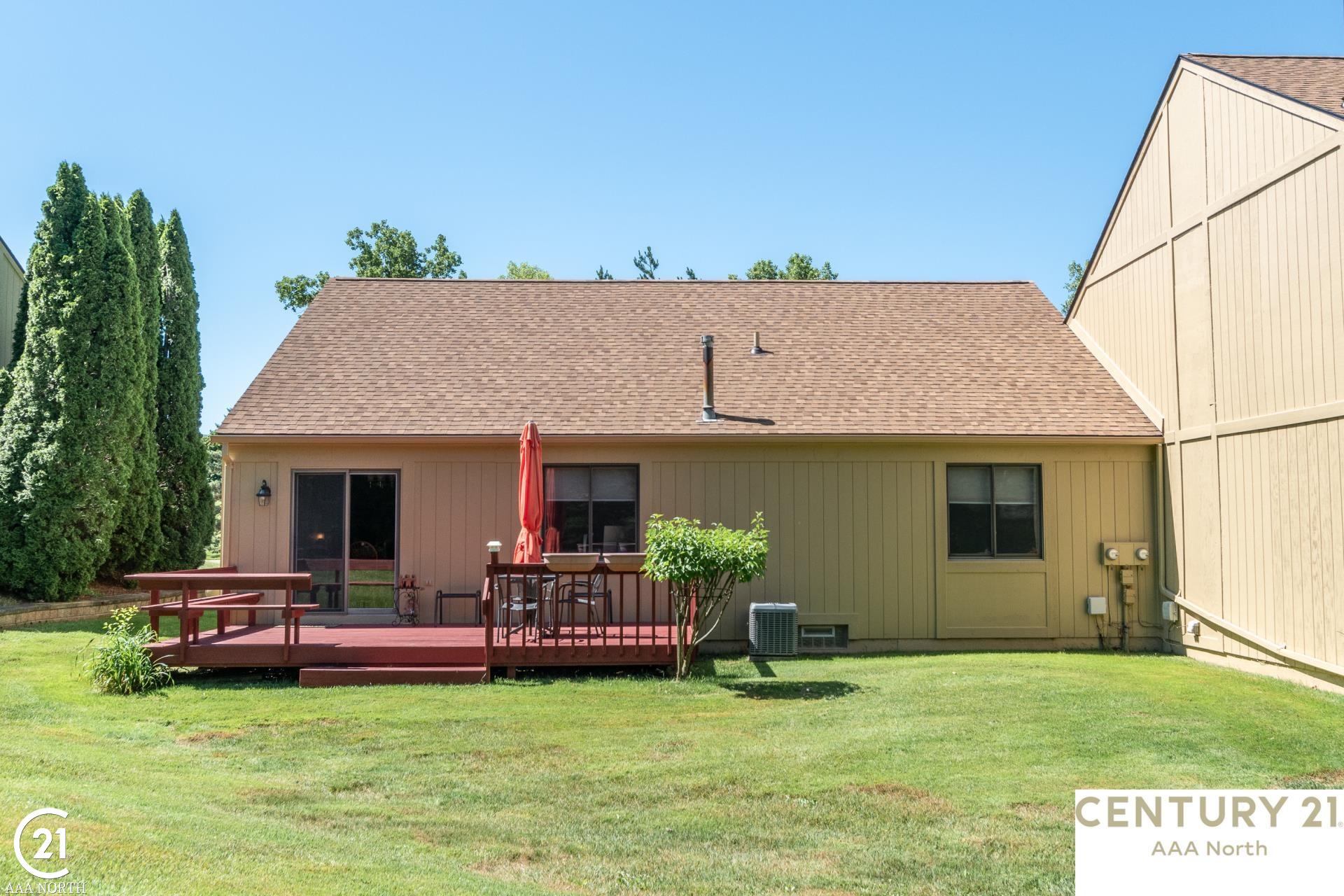 2327 Rochelle Park Drive Rochester Hills, MI 48309 - Photo 3 of 58