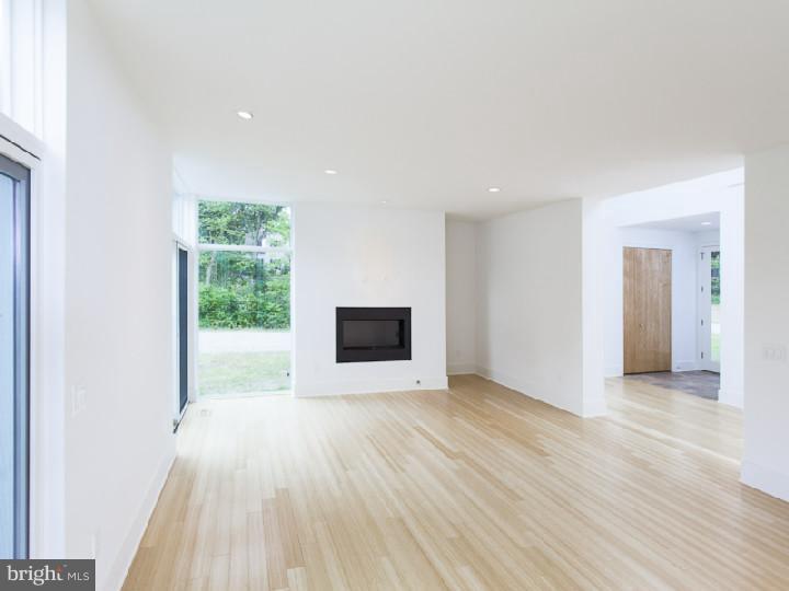50 Random Road Princeton, NJ 08540 - Photo 6 of 21 Living Room