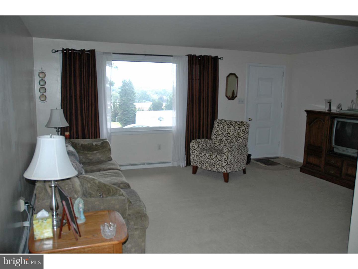 4339 Hilldale Road Reading, PA 19606 - Photo 4 of 15