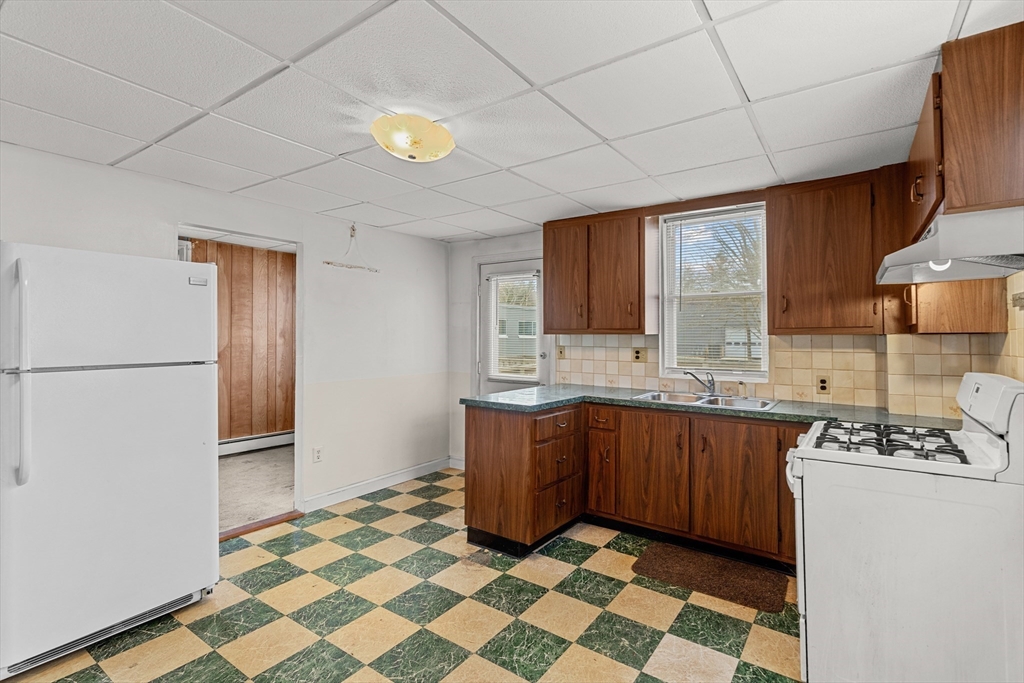 155 Union Street Holbrook, MA 02343 - Photo 17 of 31