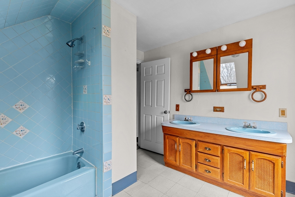 155 Union Street Holbrook, MA 02343 - Photo 22 of 31