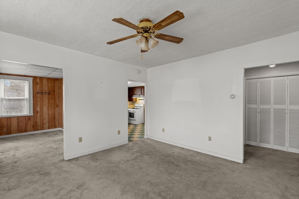 155 Union Street Holbrook, MA 02343 - Photo 9 of 31