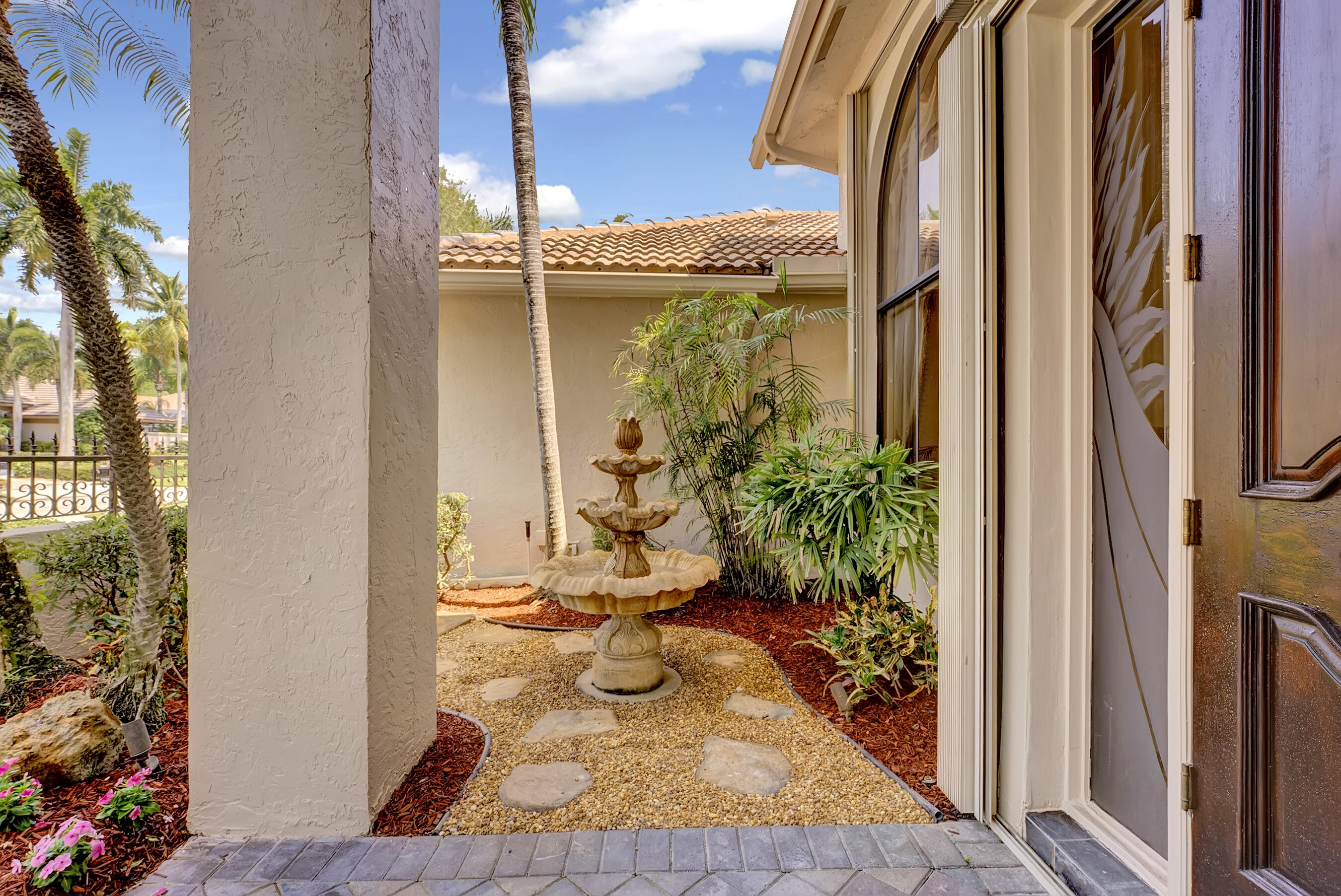 10599 Stonebridge Boulevard Boca Raton, FL 33498 - Photo 5 of 66 DSC02066