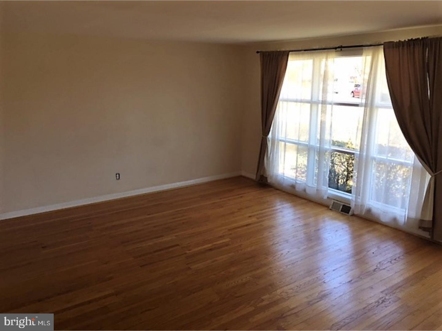 380 Lewis Road Springfield, PA 19064 - Photo 4 of 23