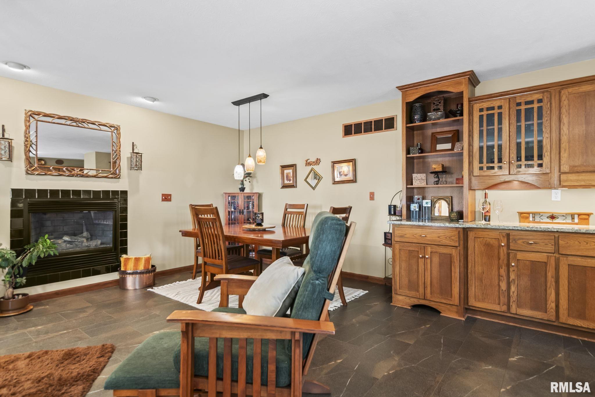 10553 South Main Street Chatham, IL 62629 - Photo 12 of 44