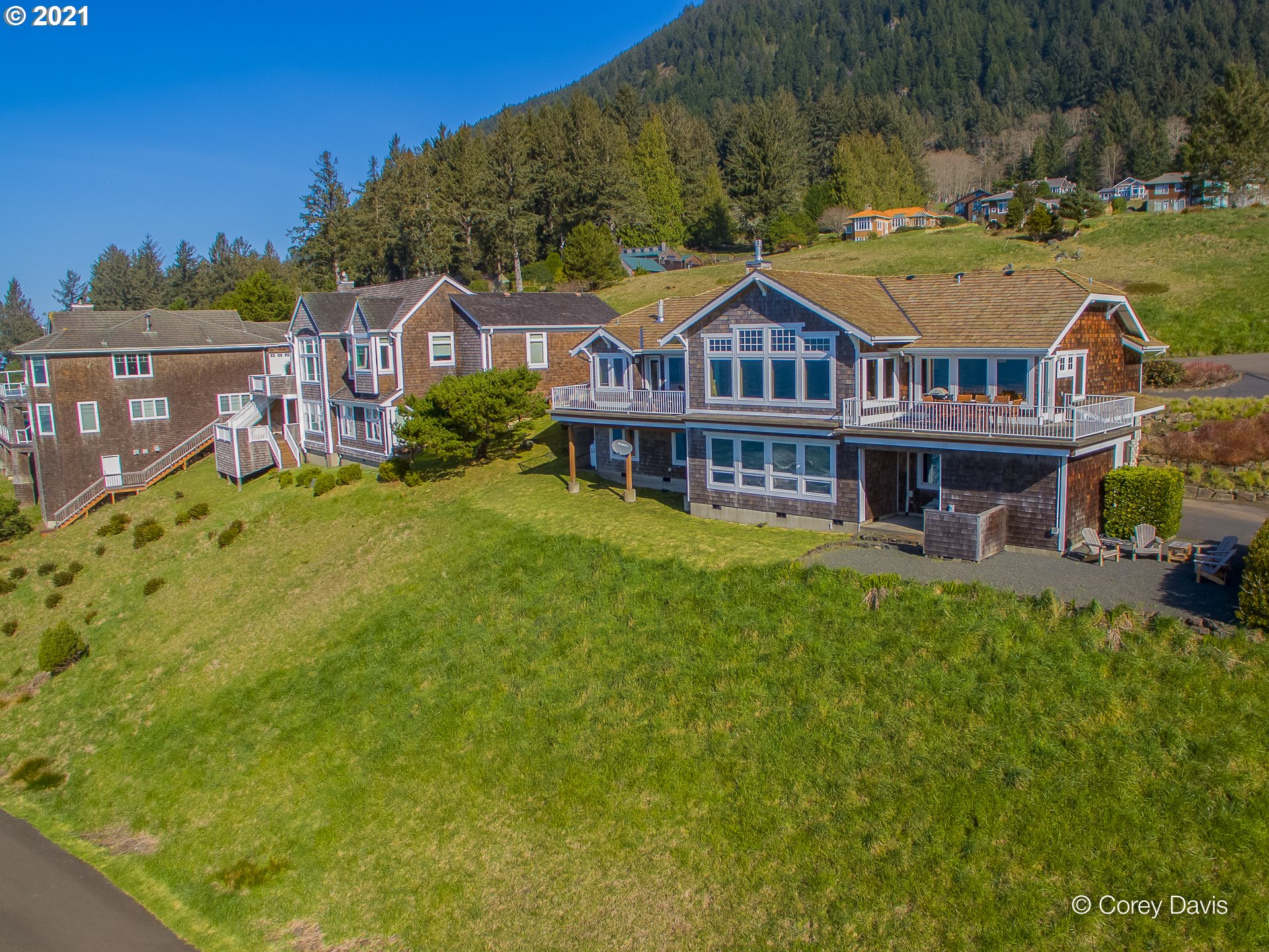 8780 Mariners Trail Nehalem, OR 97131 - Photo 3 of 32