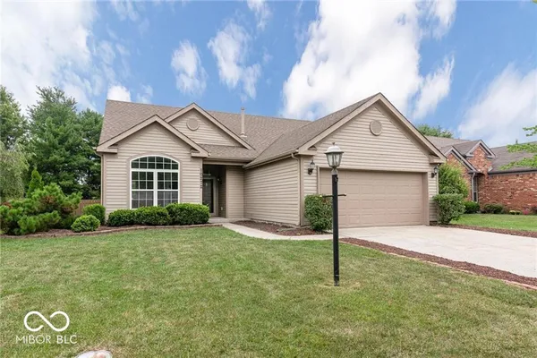 $2,250 | 10272 Lakeland Drive, Fishers, IN 46037