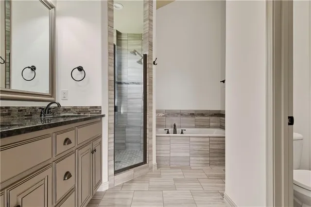 $525,000 | 2341 Southwest River Trail Road, Lee's Summit, MO 64082