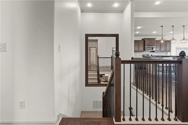 $525,000 | 2341 Southwest River Trail Road, Lee's Summit, MO 64082