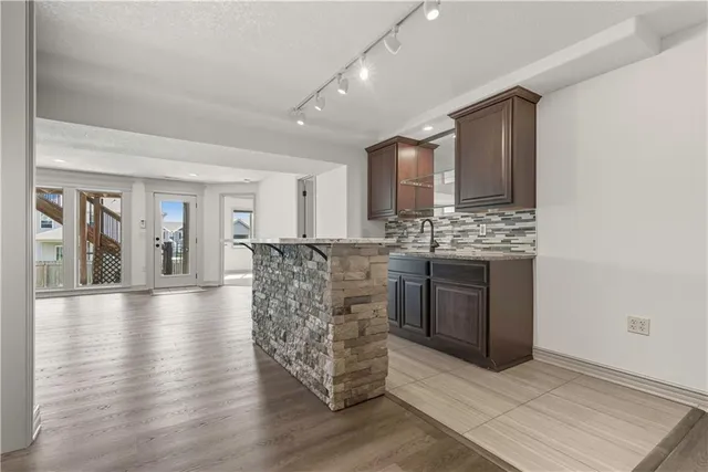 $525,000 | 2341 Southwest River Trail Road, Lee's Summit, MO 64082