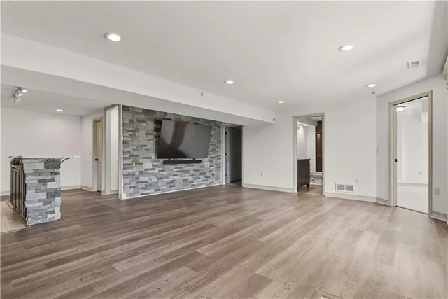 $525,000 | 2341 Southwest River Trail Road, Lee's Summit, MO 64082