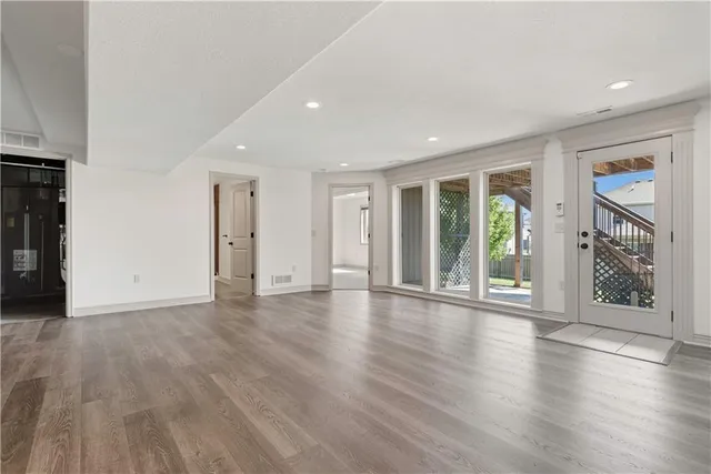 $525,000 | 2341 Southwest River Trail Road, Lee's Summit, MO 64082