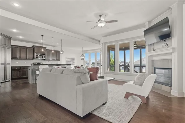 $525,000 | 2341 Southwest River Trail Road, Lee's Summit, MO 64082