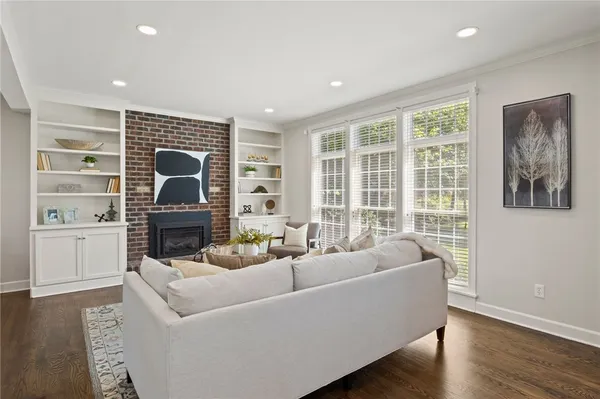 $729,900 | 2 Esker Rise, Victor, NY 14564