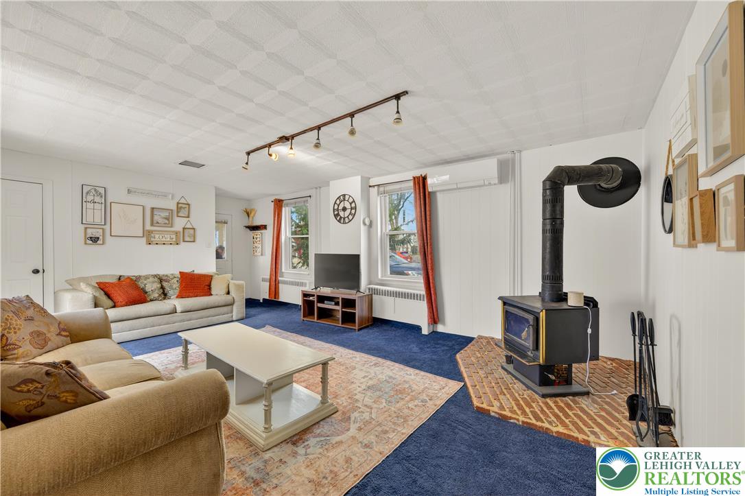 945 Main Street Bethlehem, PA 18018 - Photo 25 of 75 a living room with furniture and wooden floor