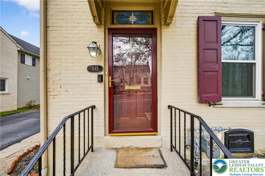 945 Main Street Bethlehem, PA 18018 - Photo 8 of 75