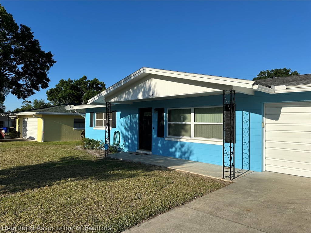 104 Pinehurst Road Sebring, FL 33870 - Photo 3 of 22 Gallery Image 3